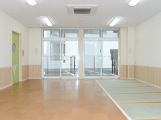 石巻ひがし保育園　2013年12月　竣工　保育室１
