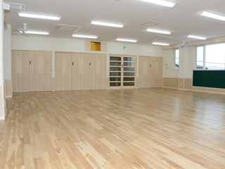 石巻ひがし保育園　2013年12月　竣工　遊戯室